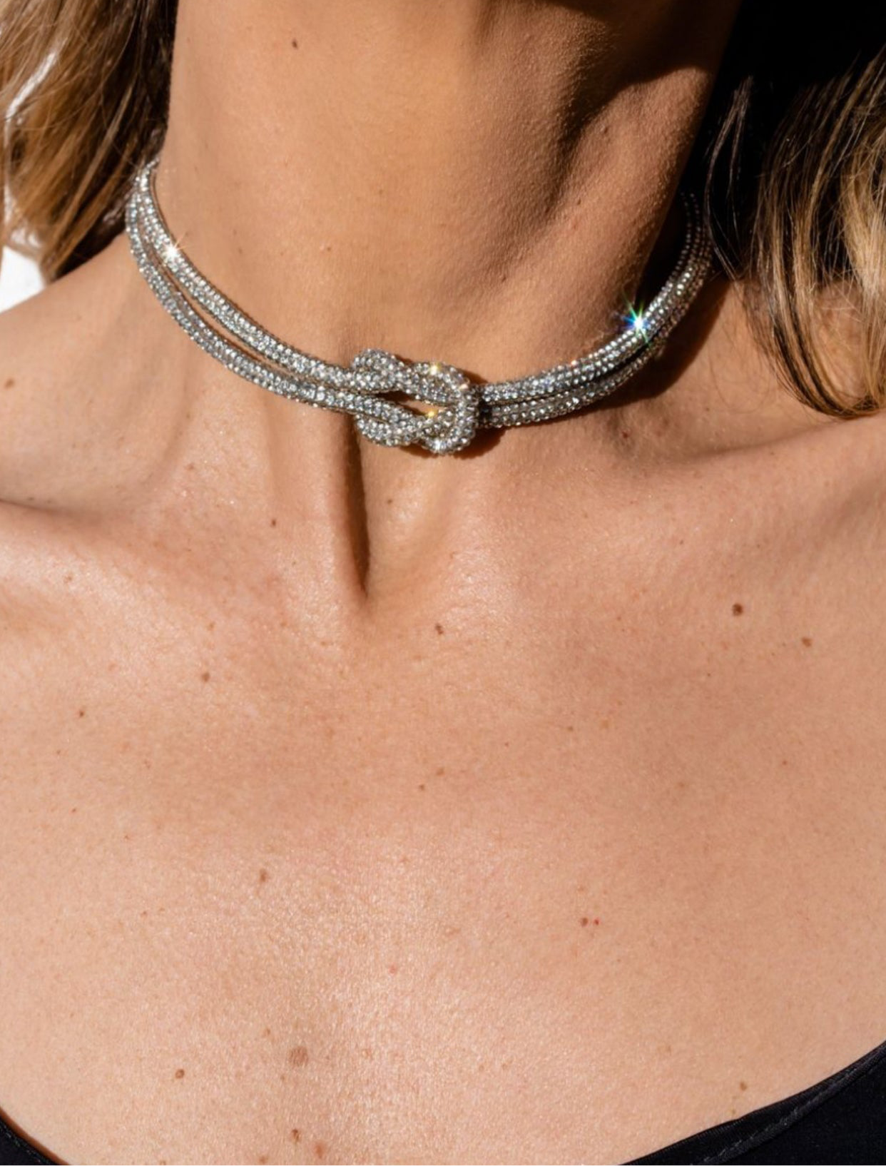 Infinity Choker Gift, Cadeau Femme Mariage, תכשיט חגיגי לחתונה יהודית, Handmade Crystal Choker, Cadeau d’Entreprise Maroc, מתנה לחינה או שבת כלה, Elegant Guest Gift, Fine Artisan Jewelry Morocco, Bijou Fait Main, Moroccan Judaica Accessories, Cadeau Symbolique, תכשיט בעבודת יד, Timeless Statement Necklace, Gift for Her Morocco, Bridal Party Gift Idea, Cadeau Mariée Chic, Opal Bazaar Crafted Beauty