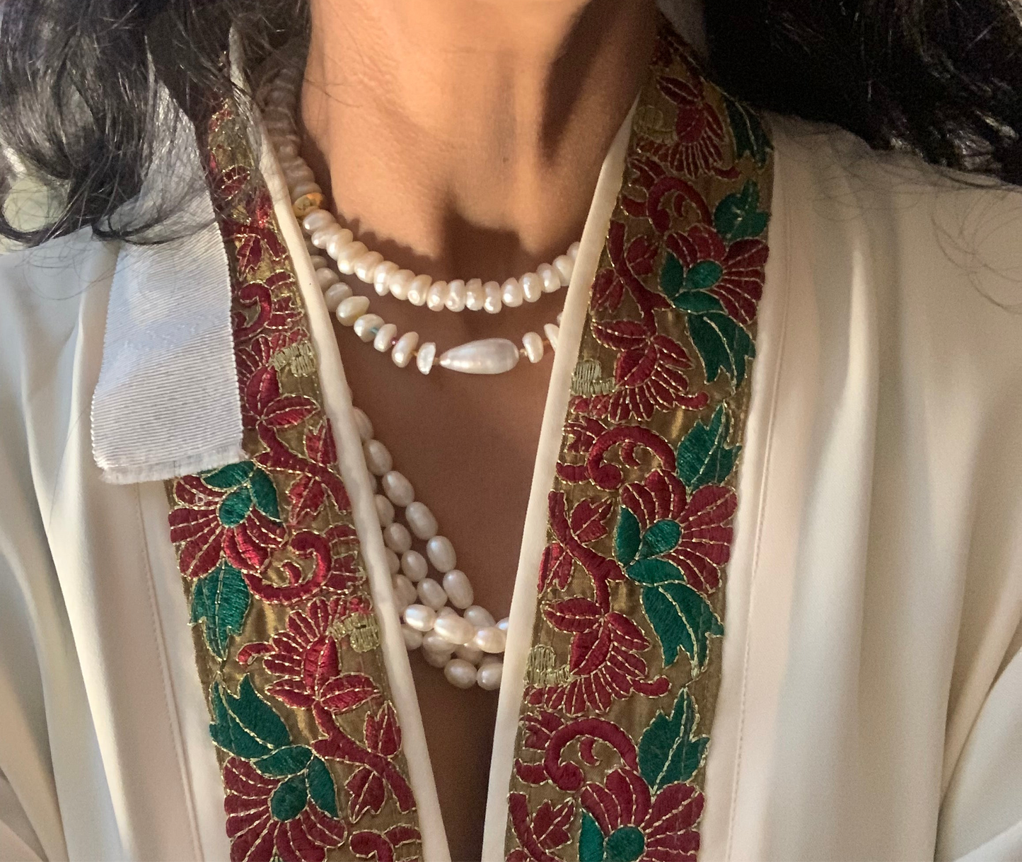 Jewish Wedding Gift, Cadeau Traditionnel Marocain, Handmade Sephardic Jewelry, תכשיטים בעבודת יד למסורת ספרדית, מתנה מסורתית לחינה או חתונה, Cultural Gift Morocco, Moroccan Judaica Gift, Matching Gifts for Jewish Events, Artisanat Marocain, Fine Jewelry for Women, Teshura Gift, Bijou Fait Main Maroc, Cadeau Femme Mariage, Local Jewish Artistry, Unique Guest Gift, Moroccan Wedding Favor