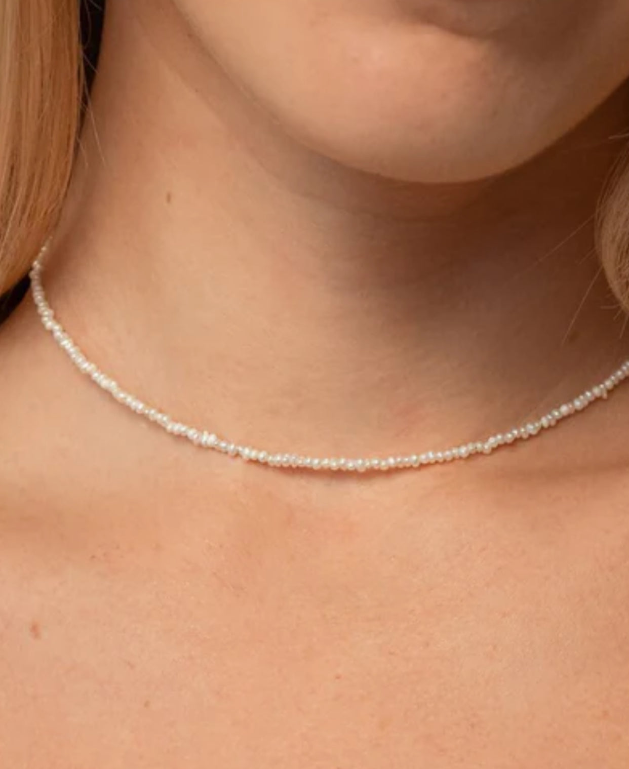 Textured pearl choker, delicate gift for her
Minimal necklace with round freshwater pearls
Choker with mixed pearls, handmade and elegant
Collier perlé fin, doré et fait main
Cadeau élégant en perles irrégulières
Matana le’isha – tachshit im perot tiviim
Tachshit katan, perot l’tsavar
Natural pearl choker, minimalist layering piece
Choker perlé doré, idée cadeau femme
Collier ras de cou perles rondes et baroques